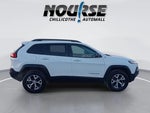 2016 Cherokee Thumbnail 9