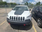 2016 Cherokee Thumbnail 3