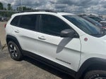 2016 Cherokee Thumbnail 8