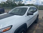 2016 Cherokee Thumbnail 21