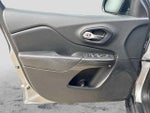 2017 Cherokee Thumbnail 29
