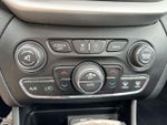 2017 Cherokee Thumbnail 19