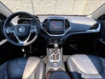 2016 Cherokee Thumbnail 10