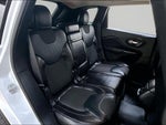2016 Cherokee Thumbnail 26