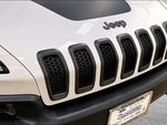 2016 Cherokee Thumbnail 27
