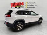 2016 Cherokee Thumbnail 6