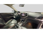 2016 Cherokee Thumbnail 19