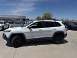 2017 Cherokee Thumbnail 2