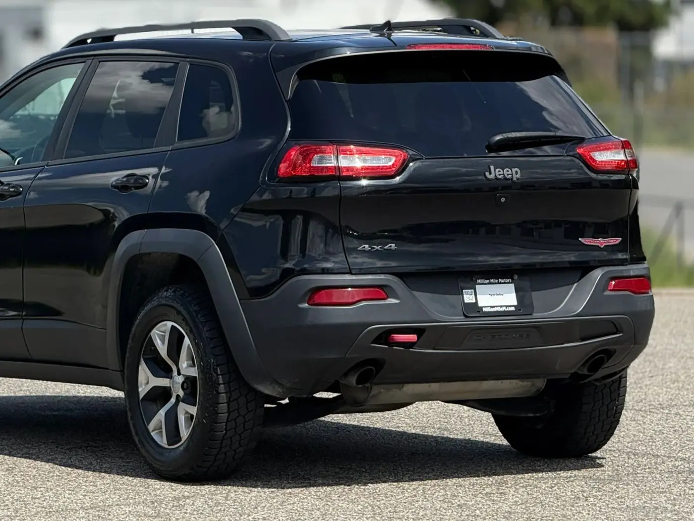 2015 Jeep Cherokee - $7,450
