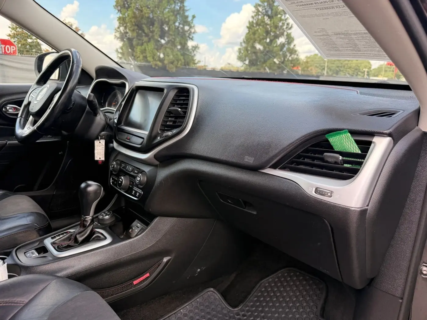 2015 Jeep Cherokee - $7,450