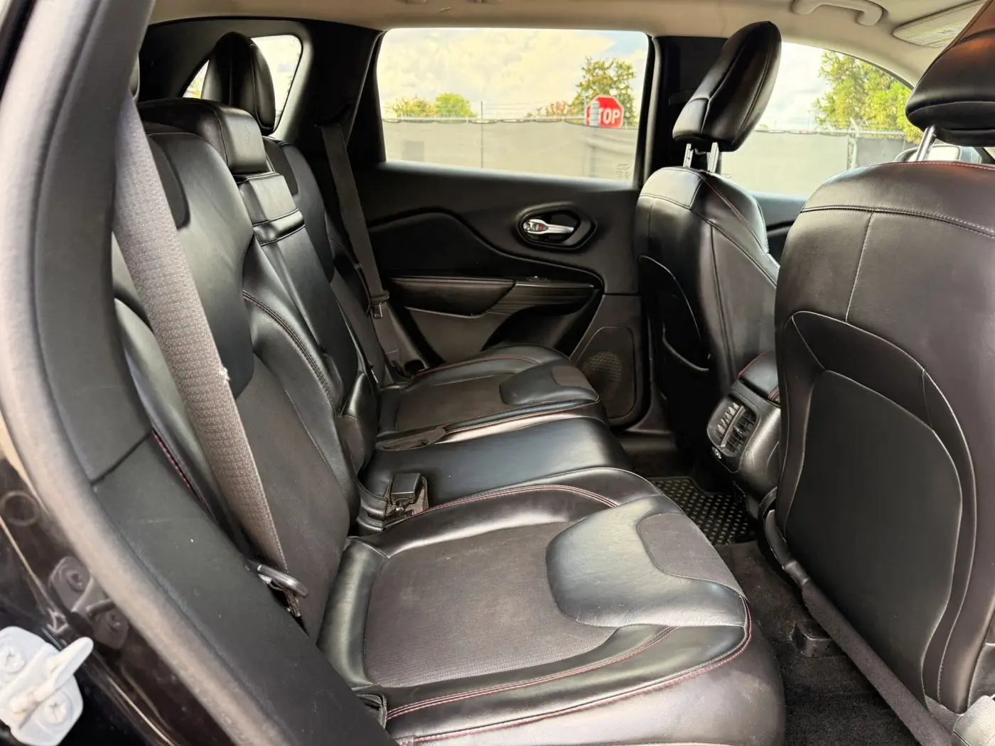 2015 Jeep Cherokee - $7,450