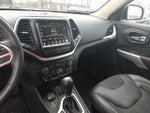 2017 Cherokee Thumbnail 17
