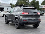 2016 Cherokee Thumbnail 9
