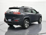 2016 Cherokee Thumbnail 6