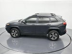 2016 Cherokee Thumbnail 37