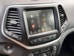 2017 Cherokee Thumbnail 16