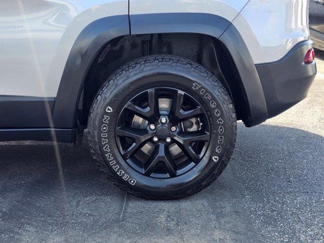 2017 Jeep Cherokee - $14,321