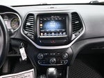 2016 Cherokee Thumbnail 16