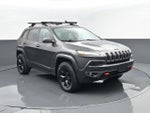 2016 Cherokee Thumbnail 3
