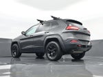 2016 Cherokee Thumbnail 23