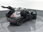 2016 Cherokee Thumbnail 27