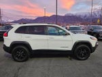 2017 Cherokee Thumbnail 2