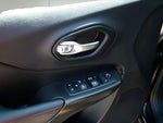 2019 Cherokee Thumbnail 16