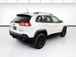 2019 Cherokee Thumbnail 4