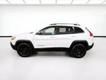 2019 Cherokee Thumbnail 22
