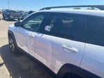 2018 Cherokee Thumbnail 17