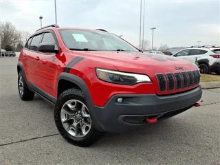 2019 Jeep Cherokee with Firecracker Red Clearcoat Exterior