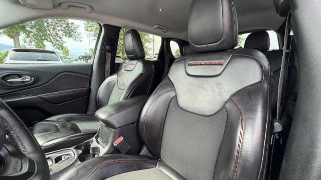 2020 Jeep Cherokee Trailhawk