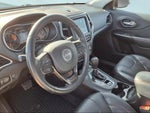 2019 Cherokee Thumbnail 10