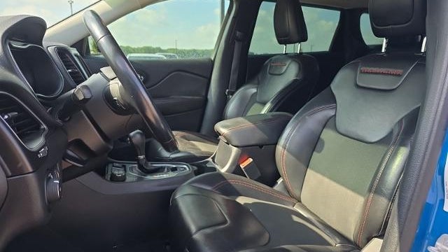 2020 Jeep Cherokee Trailhawk