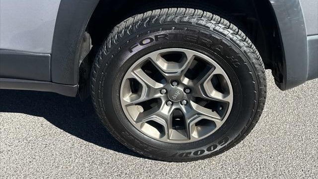 2020 Jeep Cherokee Trailhawk