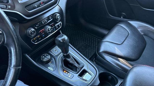 2020 Jeep Cherokee Trailhawk