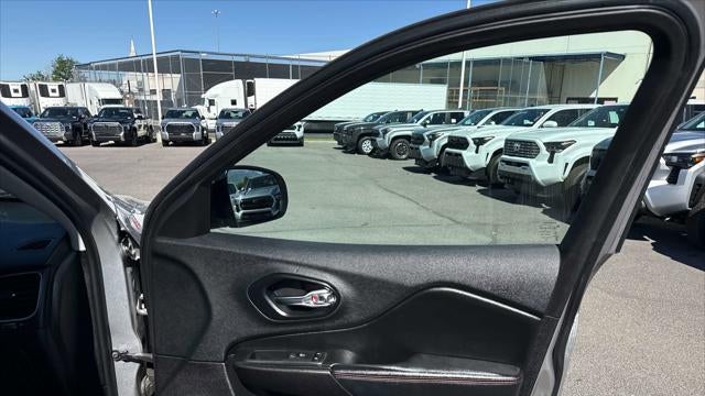 2020 Jeep Cherokee Trailhawk