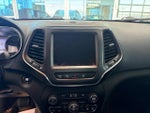 2021 Cherokee Thumbnail 11