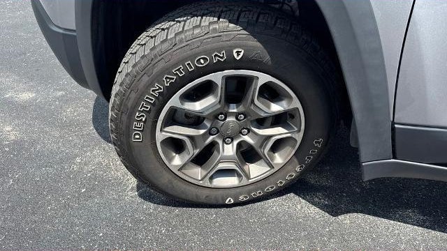 2020 Jeep Cherokee Trailhawk