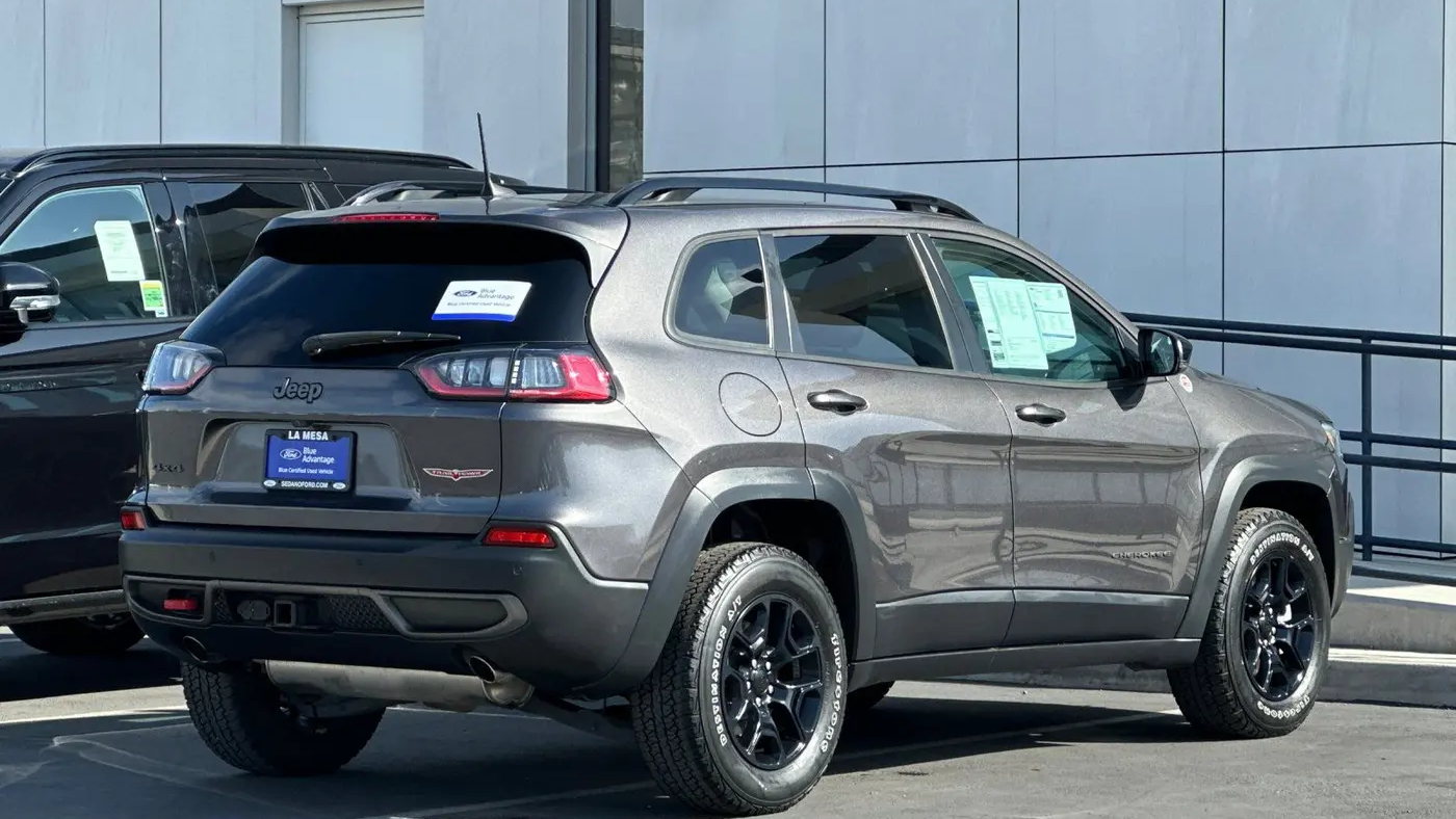 2022 Jeep Cherokee Trailhawk