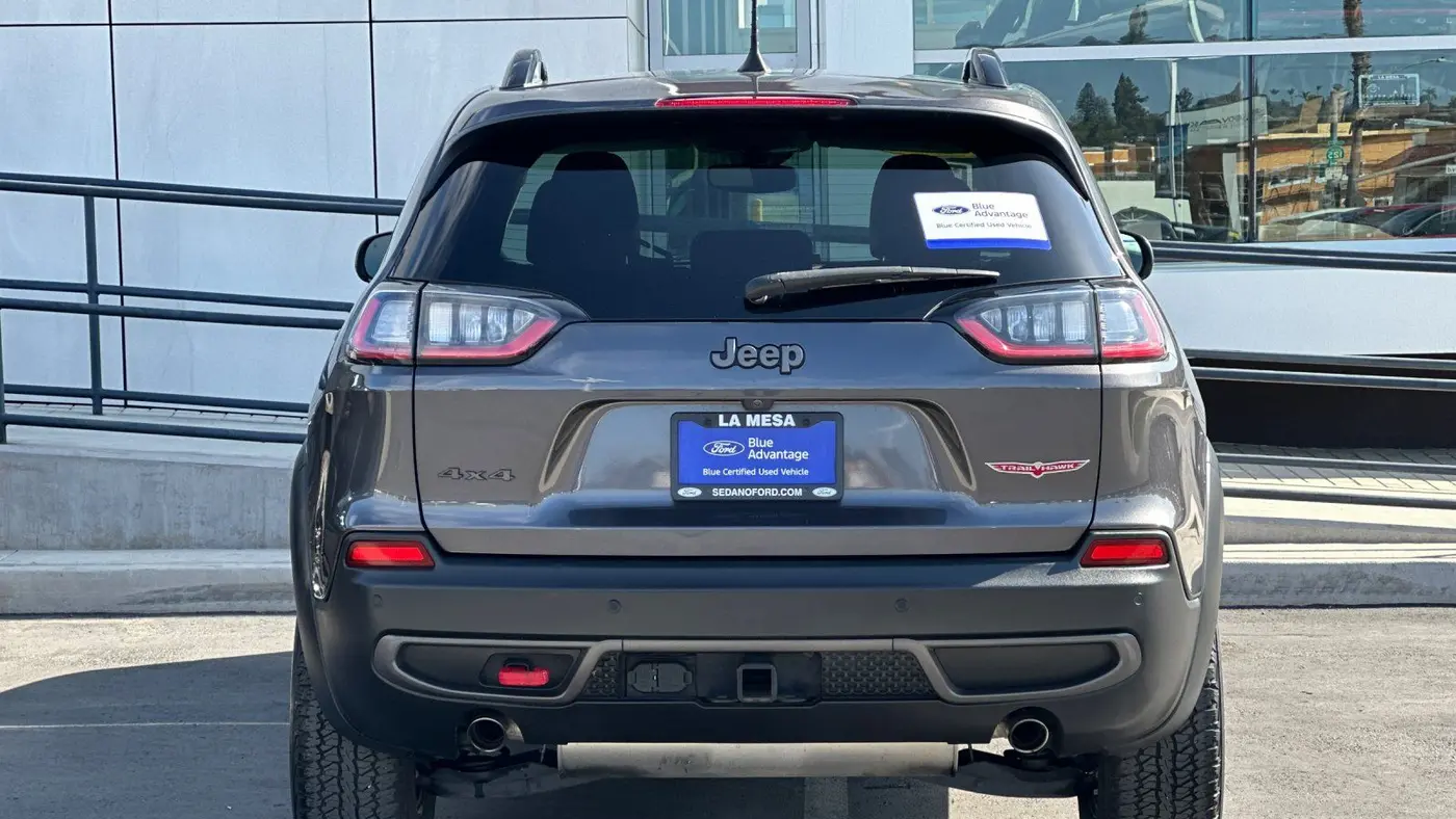 2022 Jeep Cherokee Trailhawk