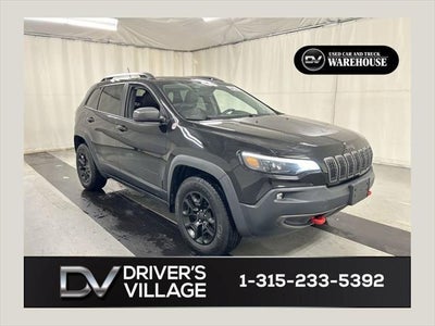 Photo of a 2019 Jeep Cherokee 4X4 Trailhawk 4DR SUV for sale