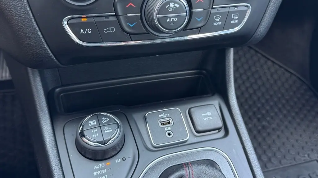 2020 Jeep Cherokee Trailhawk
