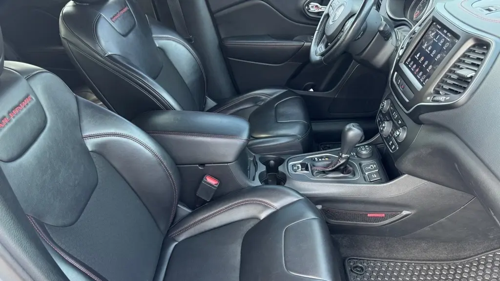2020 Jeep Cherokee Trailhawk