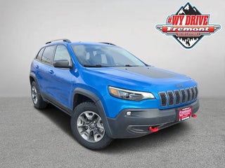 2019 Jeep Cherokee with Hydro Blue Pearlcoat Exterior