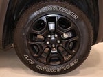 2019 Cherokee Thumbnail 32