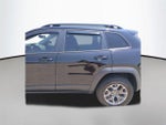2022 Cherokee Thumbnail 30
