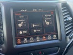 2019 Cherokee Thumbnail 17