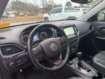 2019 Cherokee Thumbnail 16