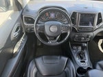 2019 Cherokee Thumbnail 16